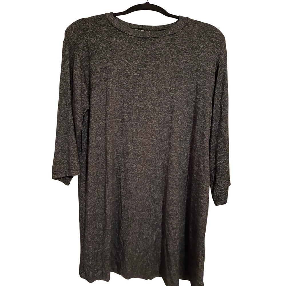 Soft & stretchy Audrey 3+1 long dress shirt 3/4 sleeve size small in grey. NWT
